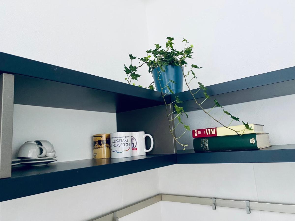 Wanderlust Splendido Appartamento In Centro 帕维亚 外观 照片